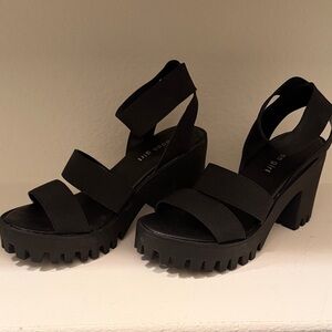 Madden girl Chunky Heel Sandals